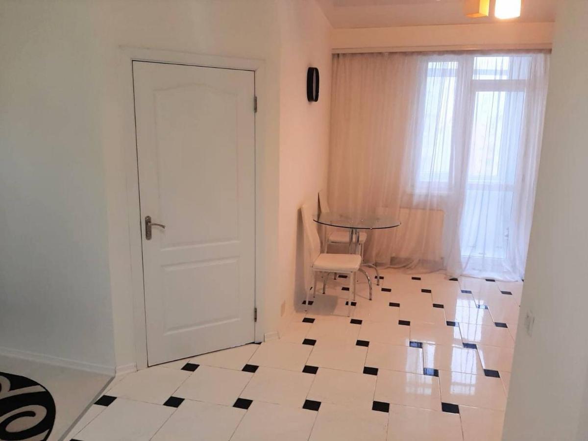 Bright Central Apartment Kisinyov Kültér fotó