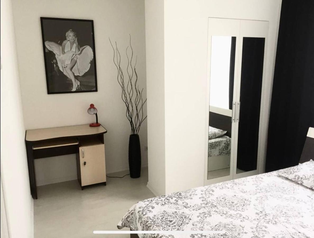 Bright Central Apartment Kisinyov Kültér fotó